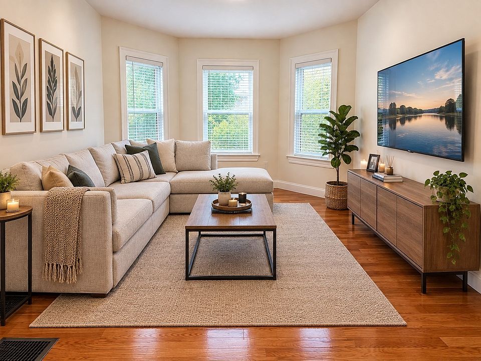 1st image of 13 Hendry St #3