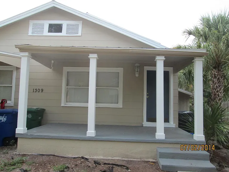 1309 W Lemon St #A — Photo 1