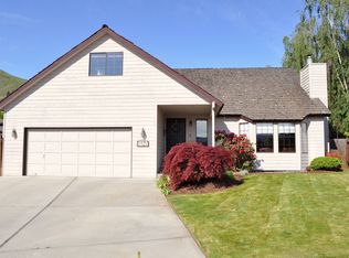 1521 Medina Pl, Wenatchee, WA 98801