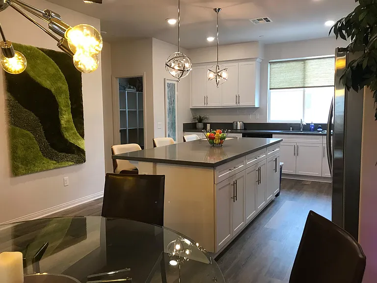 363 Solares St — Photo 3