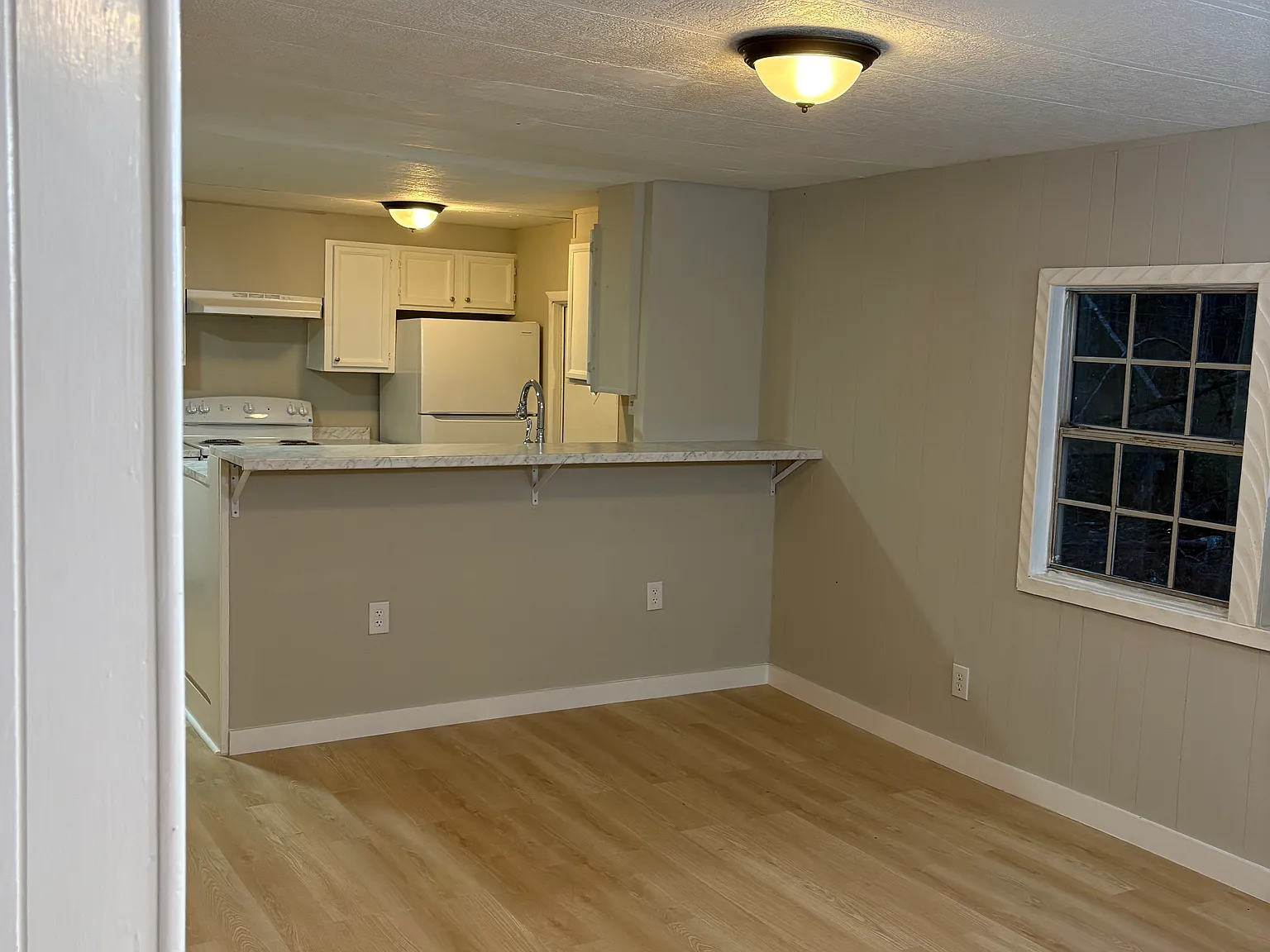 3 bed, 1400 sqft, $1,500 — Photo 4