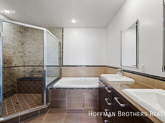 4th image of 1448 Armacost Ave Penthouse 5