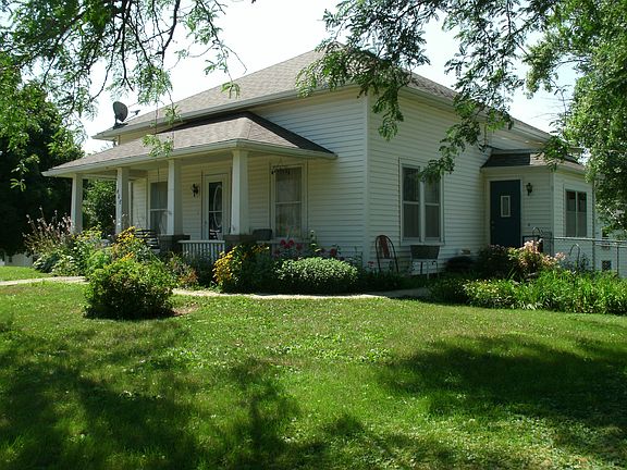 3rd image of 408 Thorn St