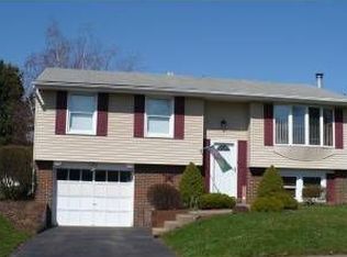 1216 Kings Mill Rd, Aliquippa, PA 15001