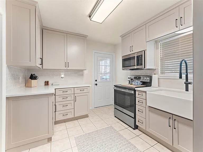 510 Overlook Dr — Photo 5