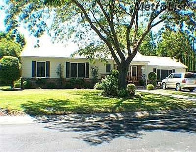 1st image of 1721 Bonnie Way