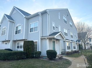 70 Shinnecock Hills Ct, Howell, NJ 07731