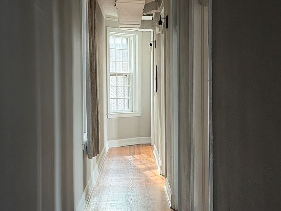 2nd image of 212 Jefferson Ave #B