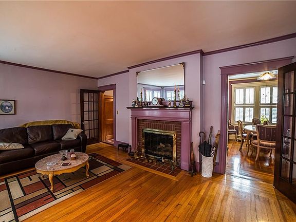 3rd image of 36 Bellevue Ave