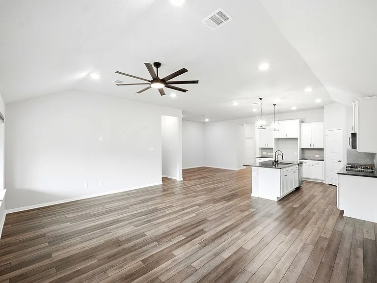 19218 Jenny Creek Ct — Photo 11