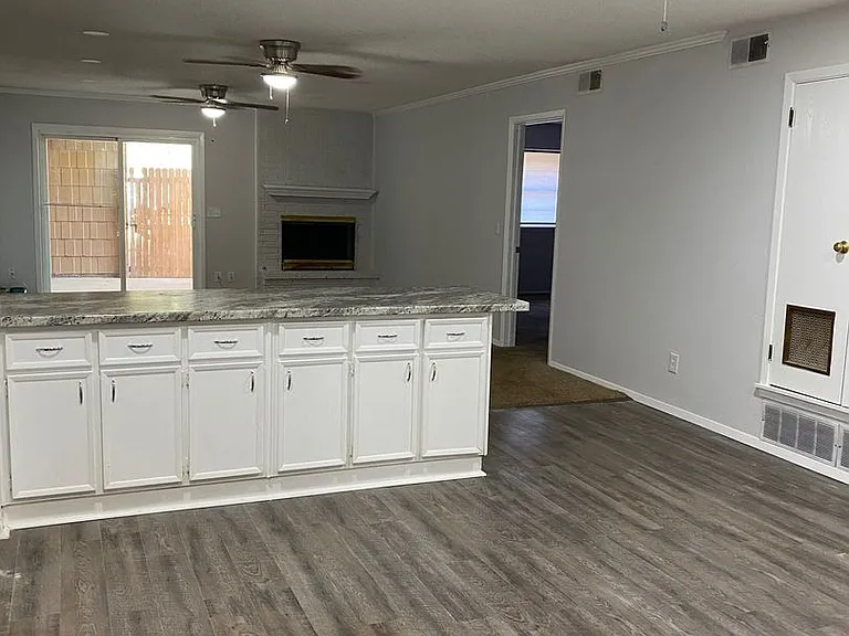 1908 Kirkland Dr — Photo 15