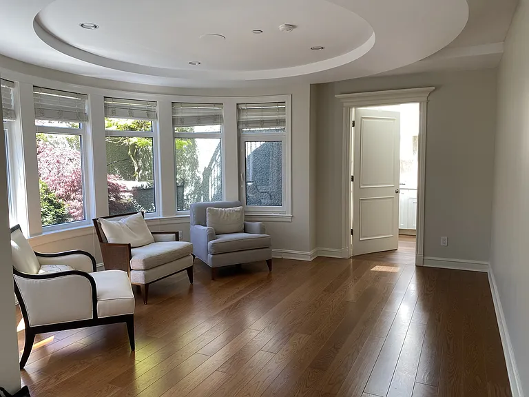 6923 Churchill St — Photo 5
