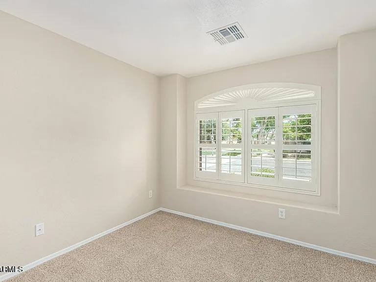 410 E Kent Ave — Photo 14