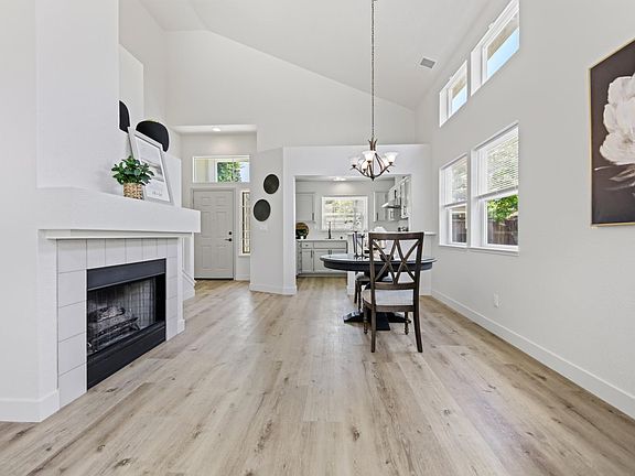 5th image of 3647 Whispering Creek Cir