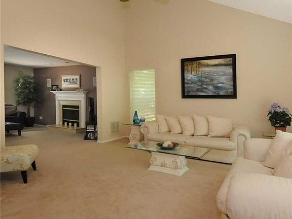 3rd image of 21 Sturrock Way