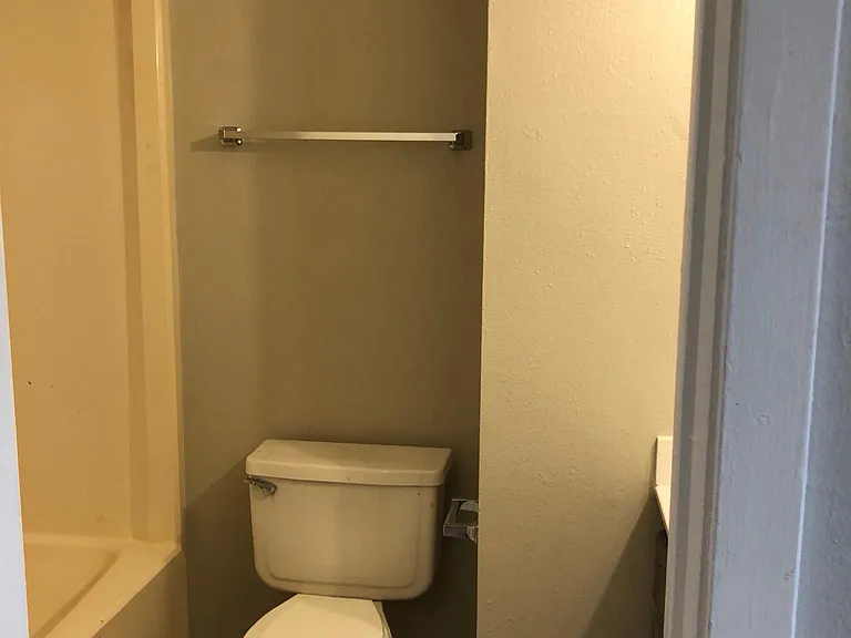 212 Versailles St — Photo 19