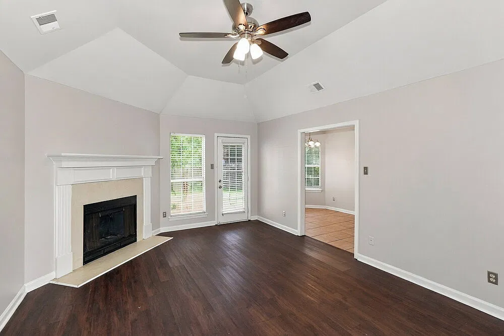 3 bed, 2.0 bath, 1808 sqft, $1,850 — Photo 4