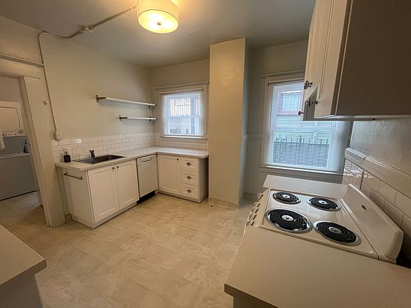 3rd image of 1308 23rd St