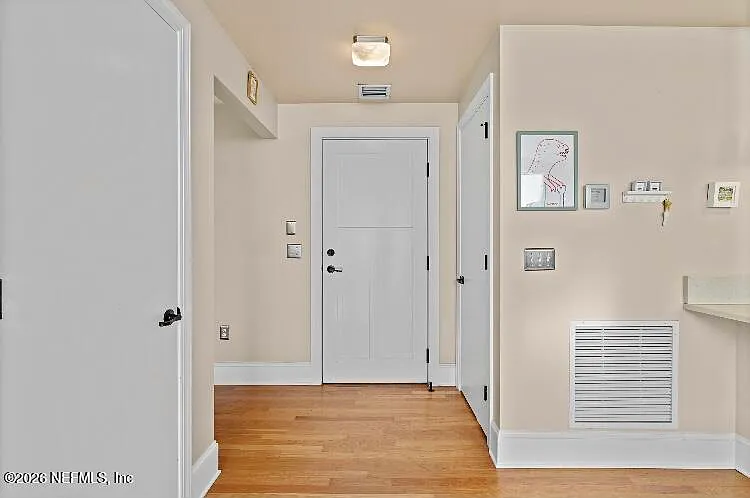 2525 College St #2304 — Photo 13