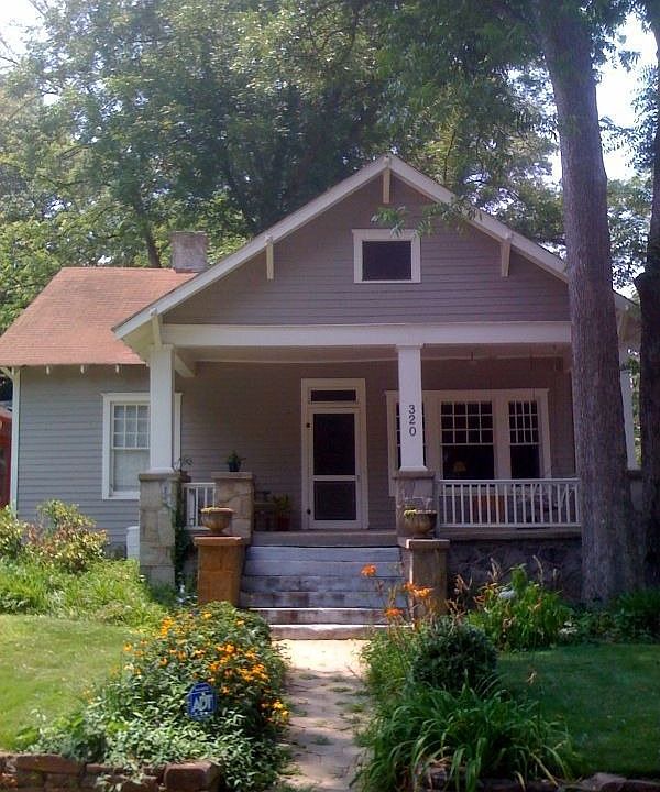 320 Ferguson St - front 