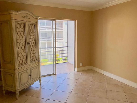 3rd image of 4500 N Flagler Dr APT C14