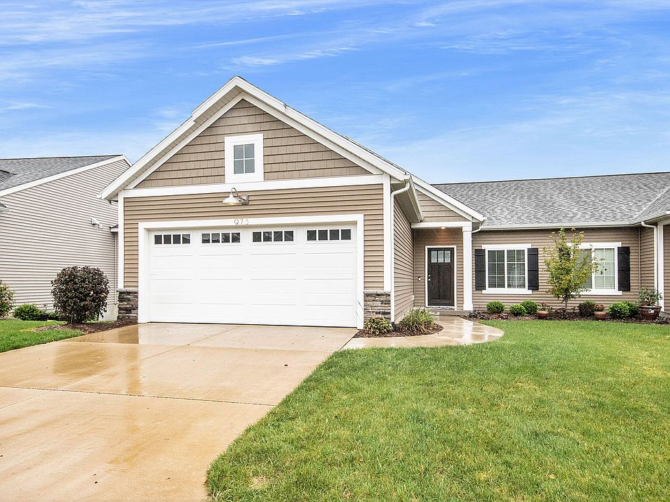1st image of 975 Castlebay Way