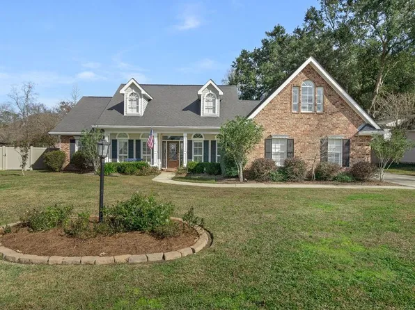 1254 Springwater Dr, Mandeville, LA 70471