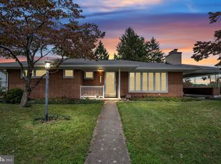 201 Hillcrest Dr, New Cumberland, PA 17070
