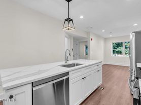 700 1st Ave