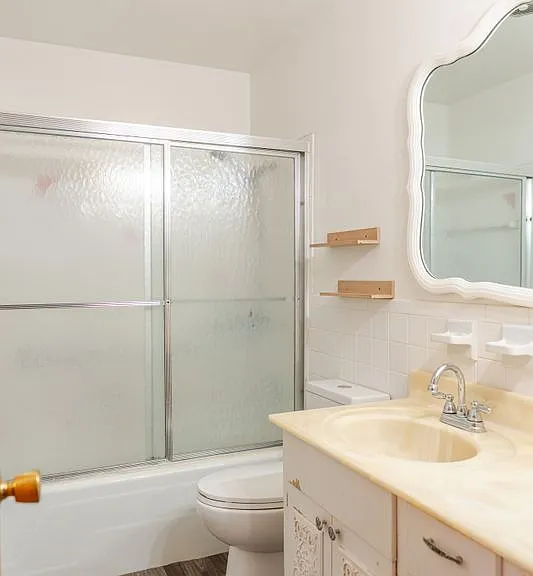 8020 Oakland Ave — Photo 12