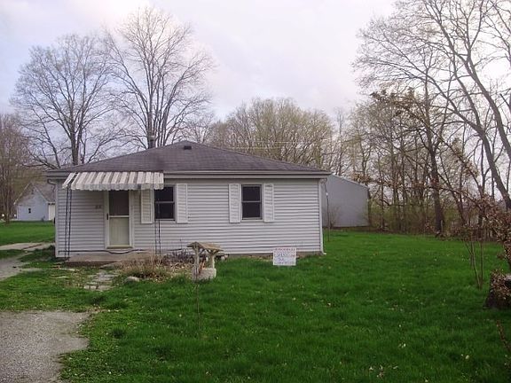 4th image of 206 S 1st St