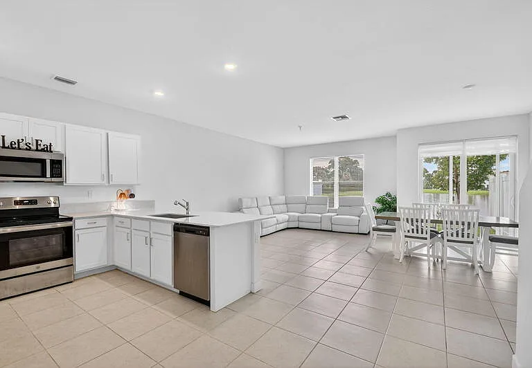 6933 N Harbours Edge Ave — Photo 10