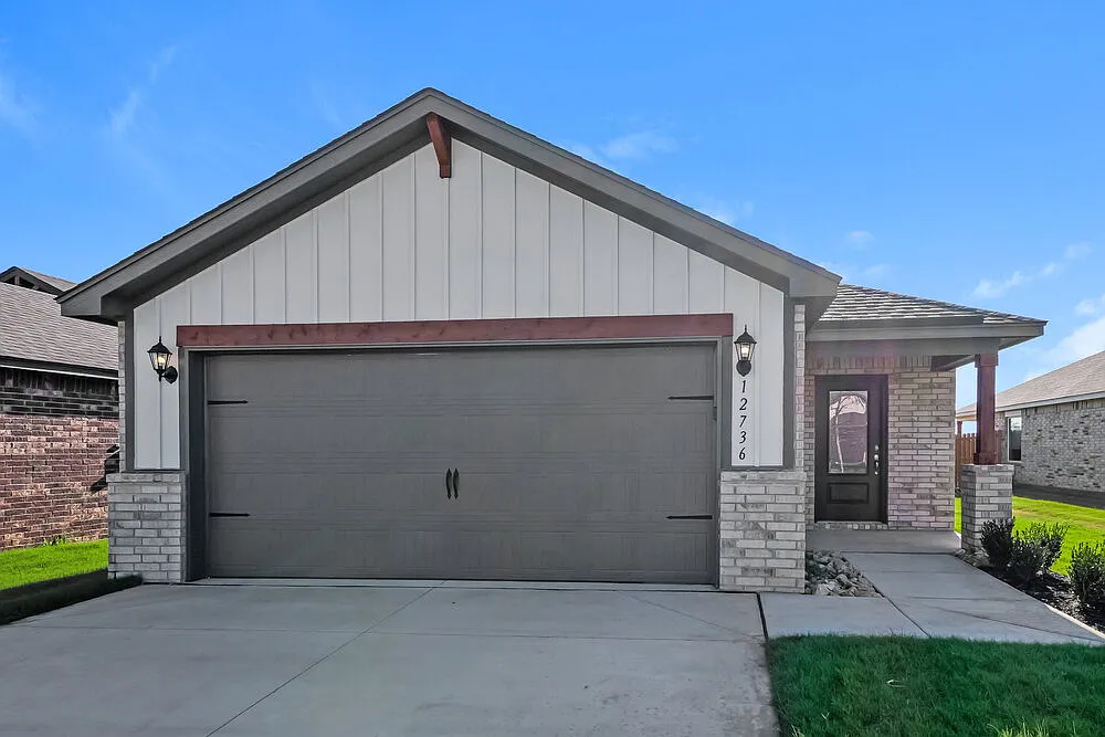 3 bed, 2.0 bath, 1420 sqft, $1,710 — Photo 1