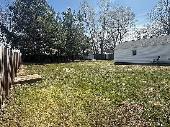3rd image of 123 Marie Ave