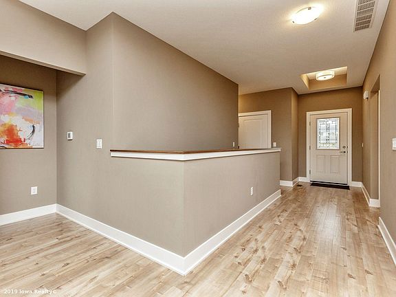3rd image of 8941 Jean Louise Dr