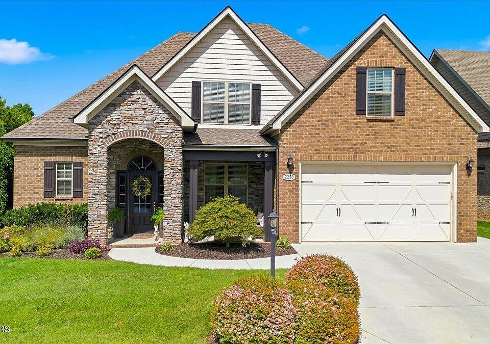 1st image of 2220 Villa Garden Way