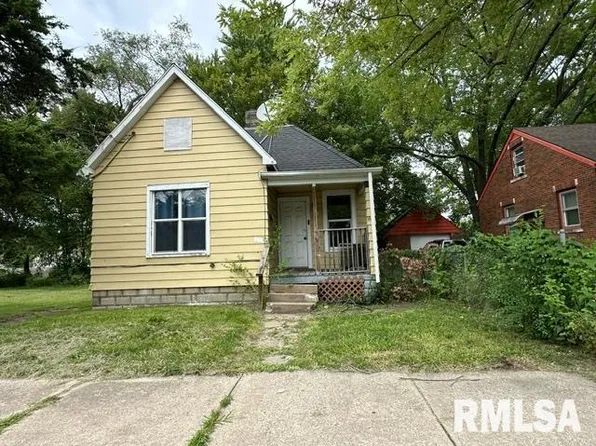 2113 W Howett St, Peoria, IL 61605