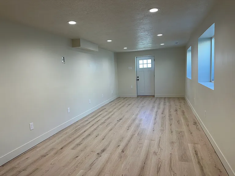 764 N Sunset Dr — Photo 6