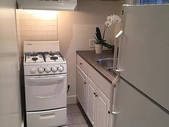 Studio, $1,850 — Photo 2