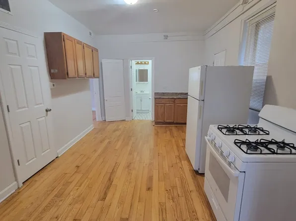 2219 S Oakley Ave, Chicago, IL