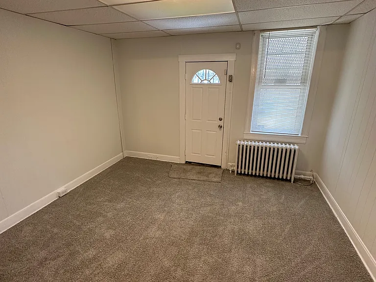 1035 N Kenwood Ave — Photo 4