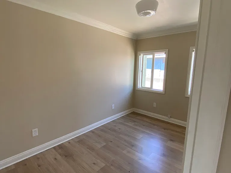 1030 E M St — Photo 19