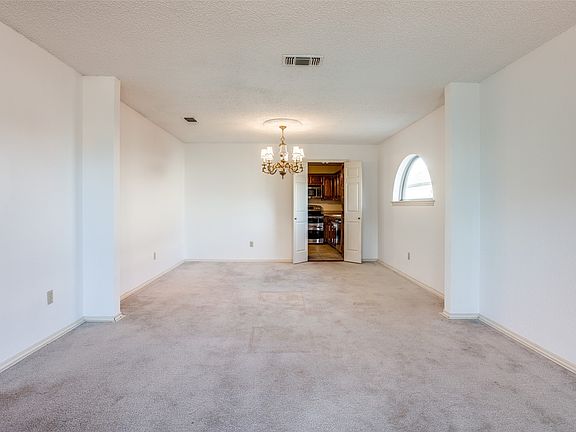 5th image of 3202 Ridge Oak Dr