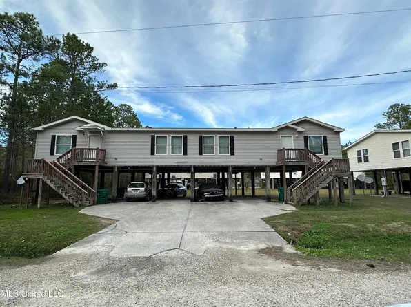 6100 W Jones St #6102, Bay Saint Louis, MS 39520