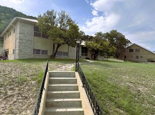 120 Bluebonnet Dr, Junction, TX 76849