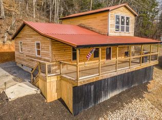 1908 Inskip Ln, Dandridge, TN 37725