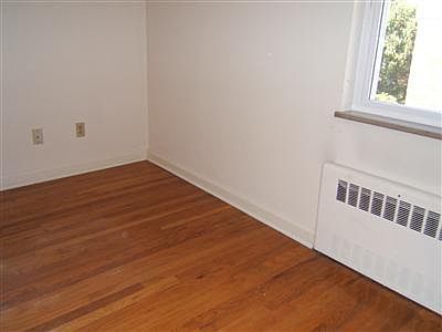 3rd image of 2935 Westridge Ave