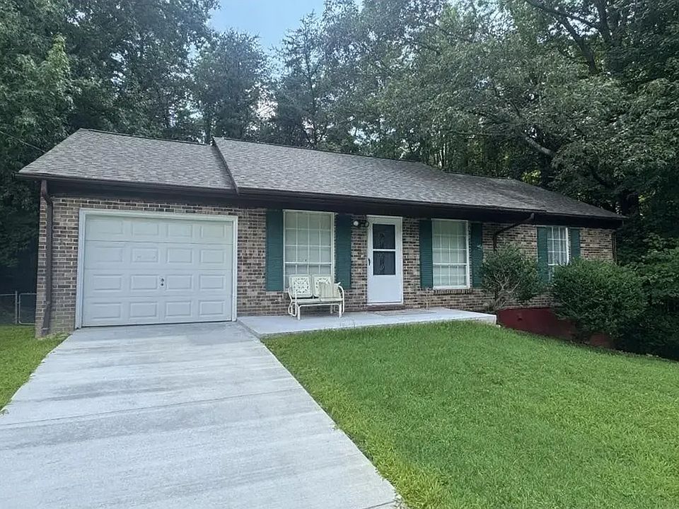 1st image of 303 Robin Dr