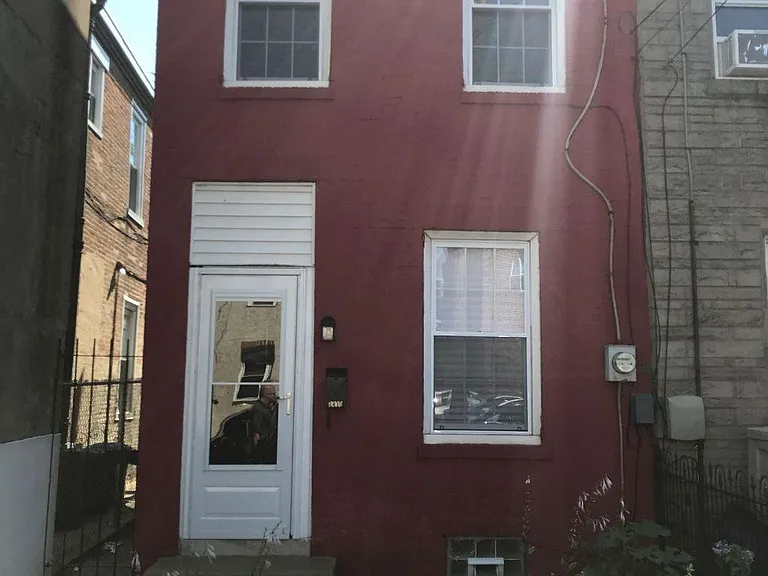 2430 E Dauphin St — Photo 1