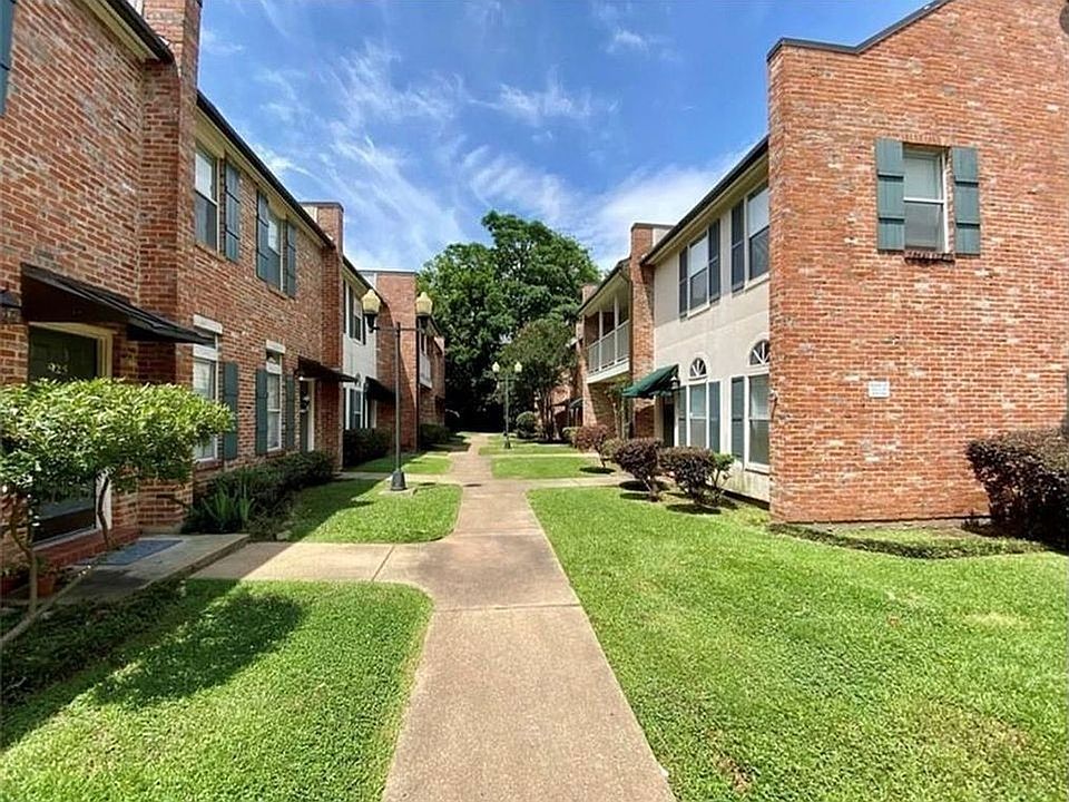 1st image of 993 Bayou Trace Dr